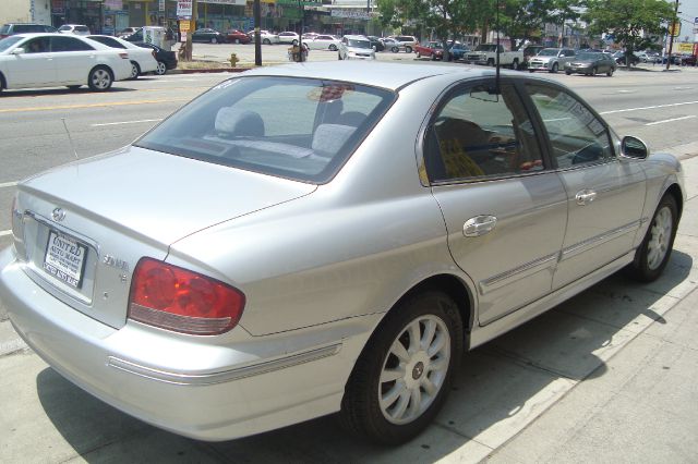 Hyundai Sonata 2004 photo 1