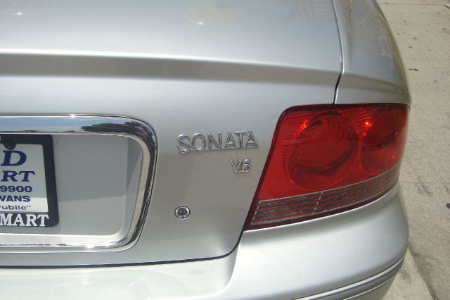 Hyundai Sonata 2004 photo 5