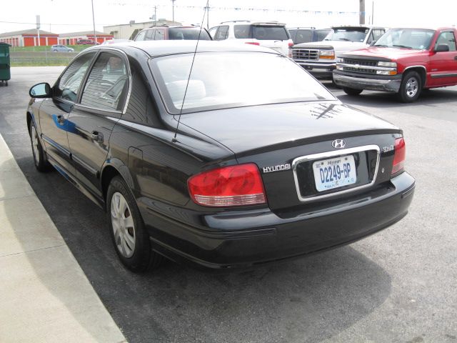 Hyundai Sonata 2004 photo 2