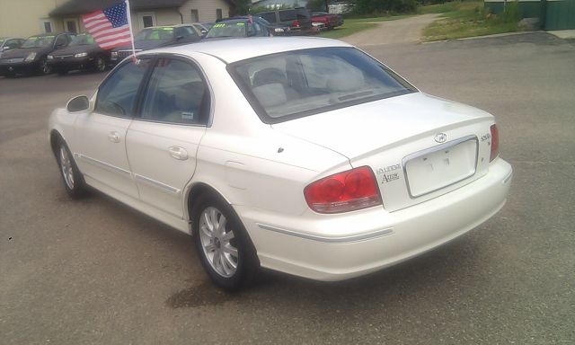 Hyundai Sonata 2005 photo 3