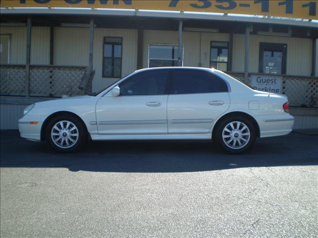 Hyundai Sonata SL Sedan Sedan