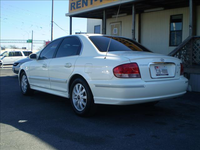 Hyundai Sonata 2005 photo 1