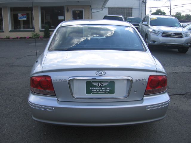 Hyundai Sonata 2005 photo 1