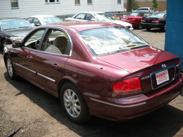 Hyundai Sonata 2005 photo 2