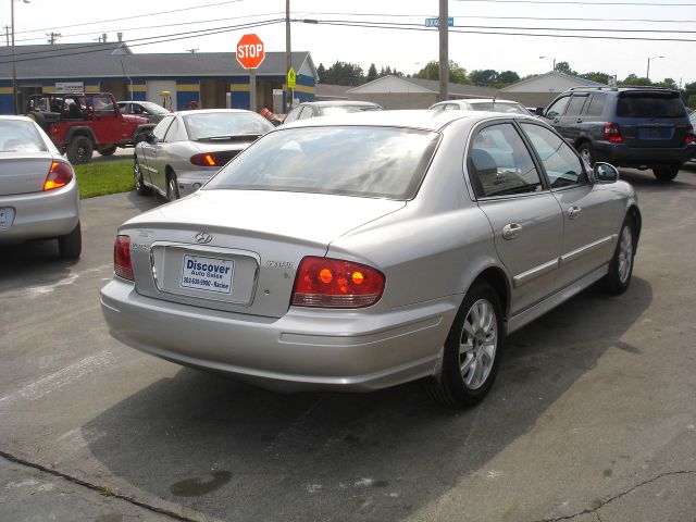 Hyundai Sonata 2005 photo 4