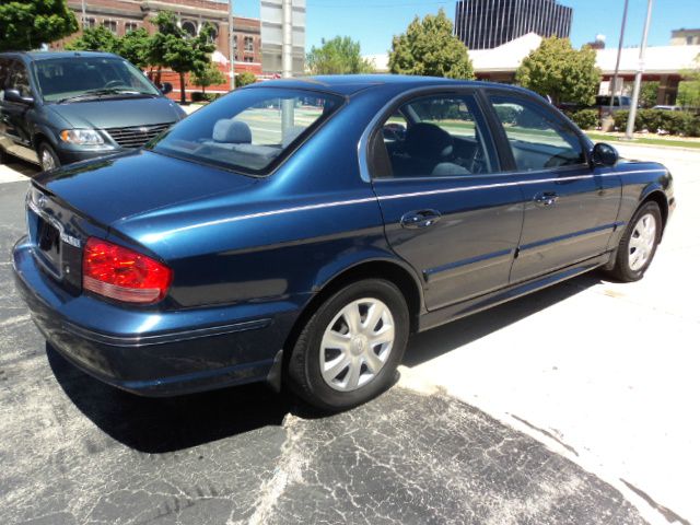 Hyundai Sonata 2005 photo 1