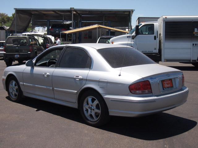 Hyundai Sonata 2005 photo 4