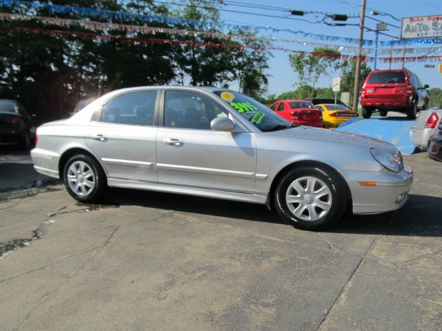 Hyundai Sonata 2005 photo 2