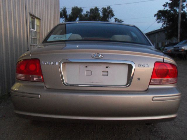 Hyundai Sonata 2005 photo 1