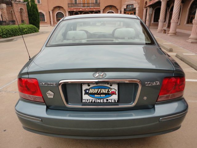 Hyundai Sonata 2005 photo 2