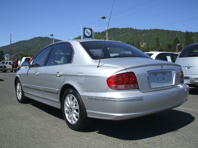 Hyundai Sonata 2005 photo 4