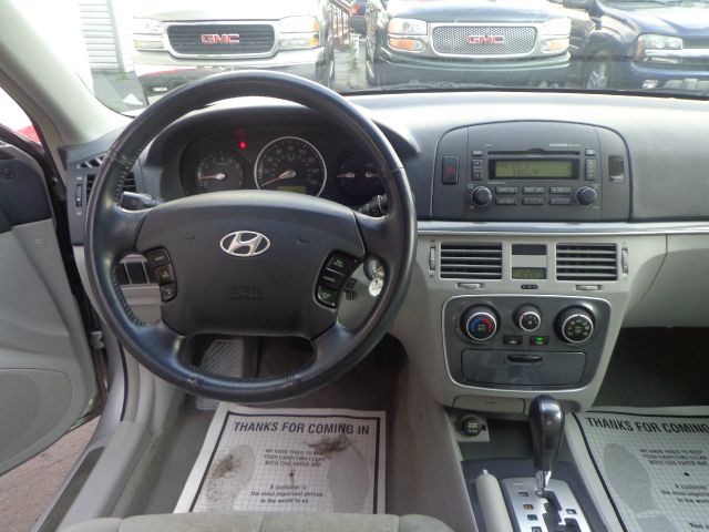 Hyundai Sonata 2006 photo 15