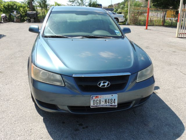 Hyundai Sonata 2006 photo 2