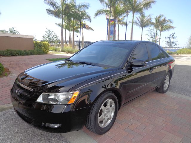 Hyundai Sonata Unknown Sedan