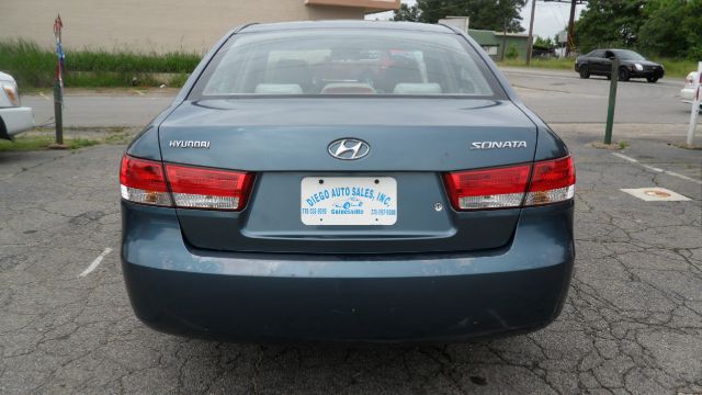 Hyundai Sonata 2006 photo 2