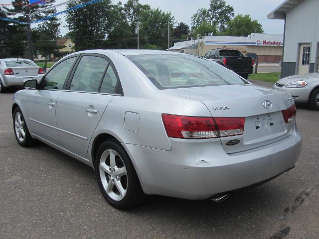 Hyundai Sonata 2006 photo 2