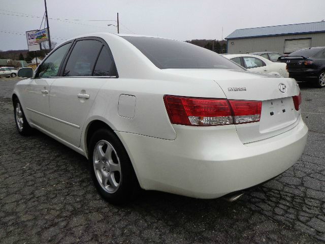 Hyundai Sonata 2006 photo 16