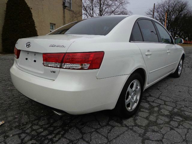 Hyundai Sonata 2006 photo 2