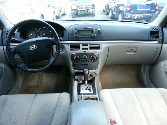 Hyundai Sonata 2006 photo 1