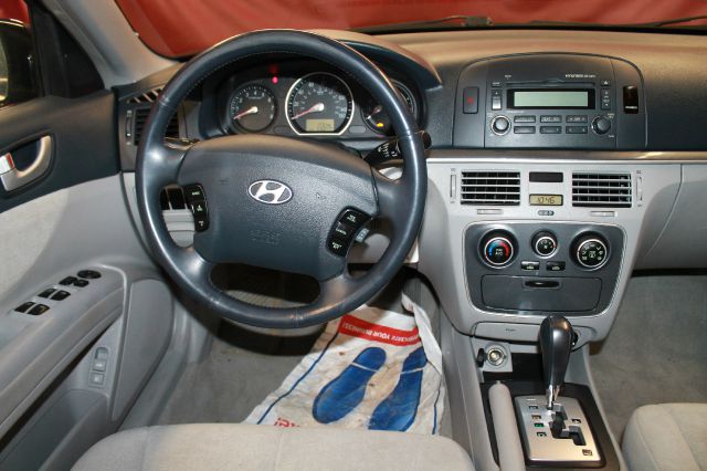 Hyundai Sonata 2006 photo 16