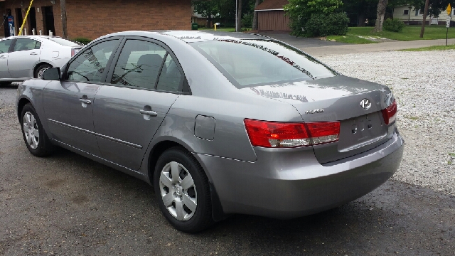 Hyundai Sonata S Sedan Sedan