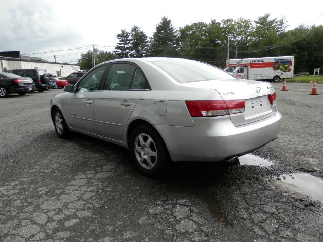 Hyundai Sonata 2006 photo 1