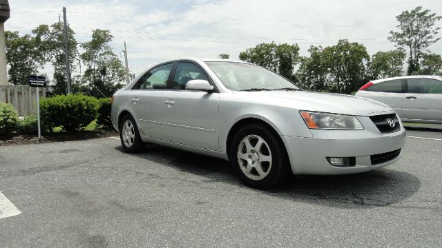 Hyundai Sonata 2006 photo 2