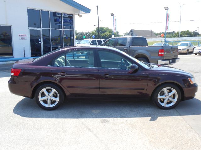 Hyundai Sonata FWD 4dr Sport Sedan