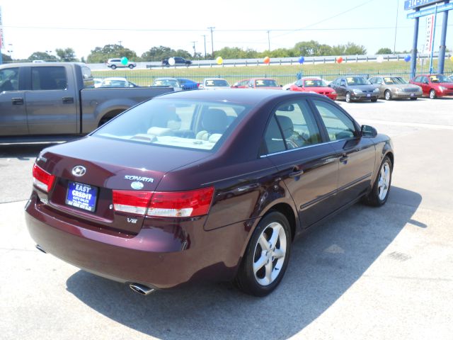 Hyundai Sonata 2006 photo 1