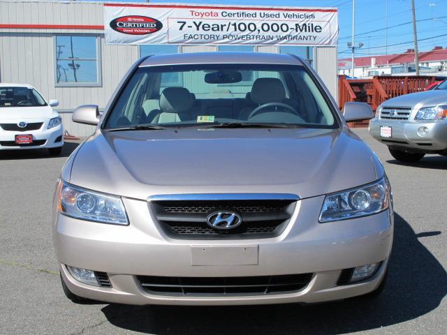 Hyundai Sonata 2006 photo 2