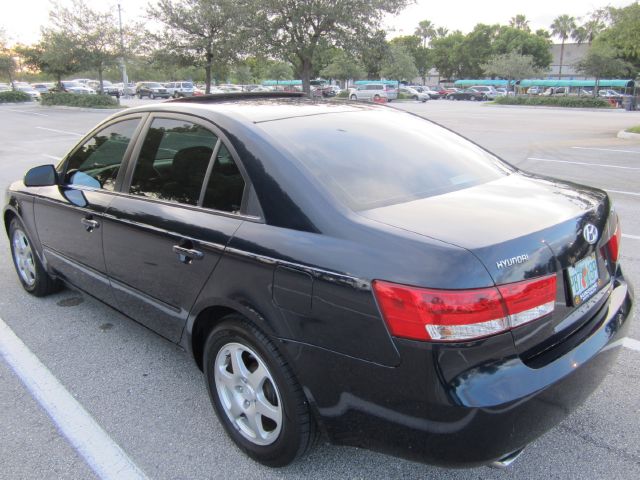 Hyundai Sonata 2006 photo 2