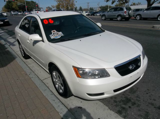 Hyundai Sonata 2006 photo 1