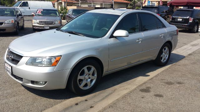 Hyundai Sonata 2006 photo 1