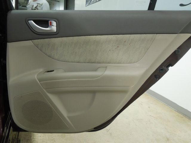 Hyundai Sonata 2006 photo 16