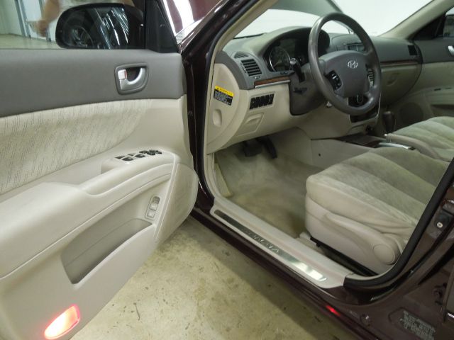 Hyundai Sonata 2006 photo 21