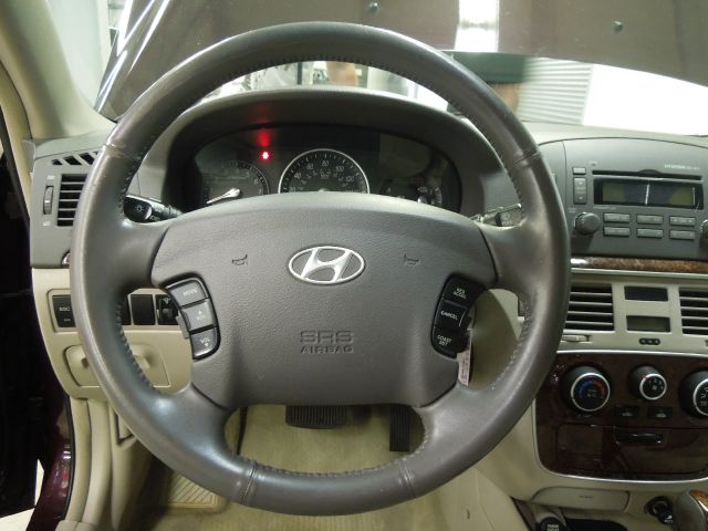 Hyundai Sonata 2006 photo 9