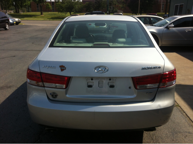 Hyundai Sonata 2006 photo 1