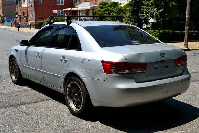 Hyundai Sonata 2006 photo 2