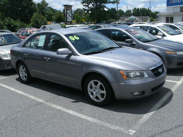 Hyundai Sonata 2006 photo 1