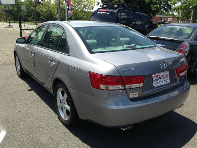 Hyundai Sonata 2006 photo 4