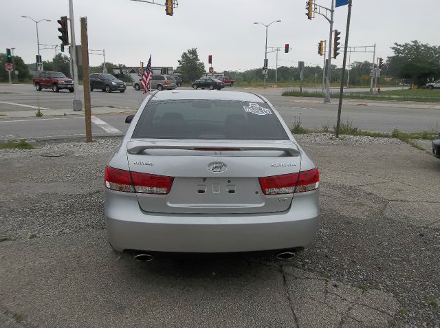 Hyundai Sonata 2006 photo 2