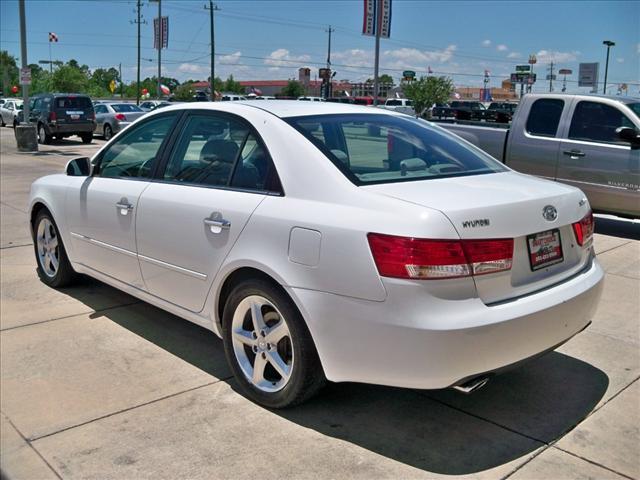 Hyundai Sonata M-class Sedan