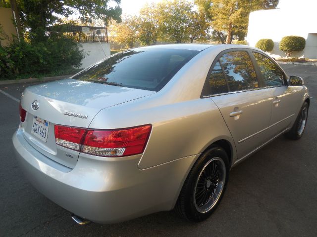 Hyundai Sonata 2006 photo 4