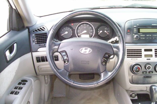 Hyundai Sonata 2006 photo 1