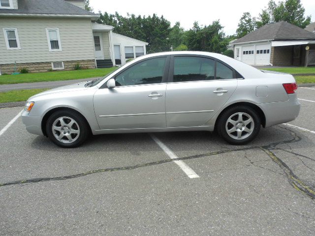 Hyundai Sonata 2006 photo 1