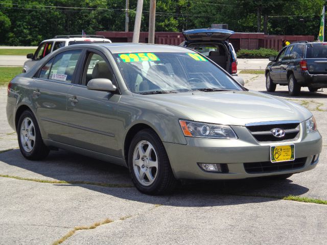 Hyundai Sonata XLS Premium Flex Fuel4x2 Sedan