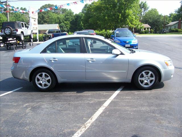 Hyundai Sonata 2007 photo 1