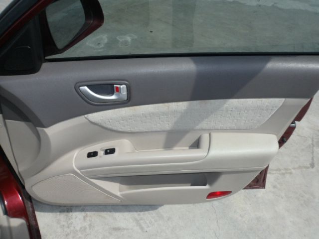 Hyundai Sonata 2007 photo 1