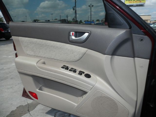 Hyundai Sonata 2007 photo 11