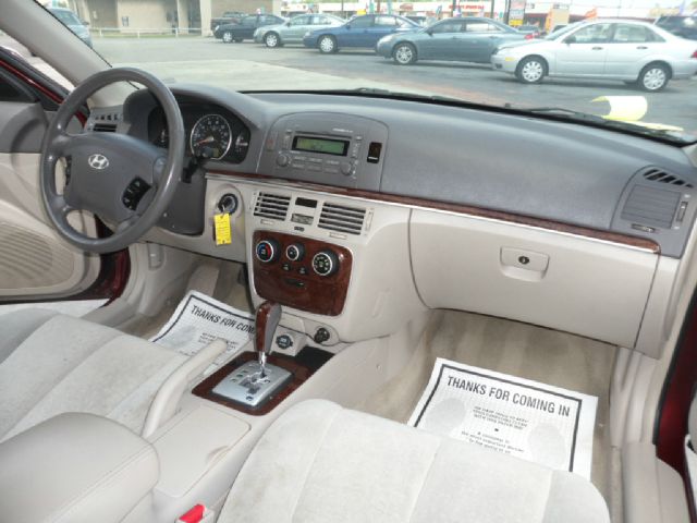 Hyundai Sonata 2007 photo 18